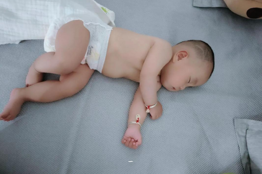 如东宝宝肠胀气的症状